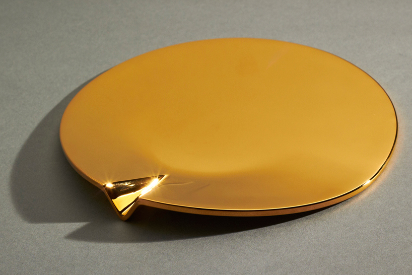 24-carat-gold-plated-fetish-ashtray-by-joe-doucet-1