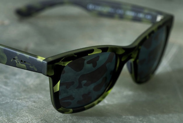 italia-independent-full-camouflage-sunglasses-02-960x640