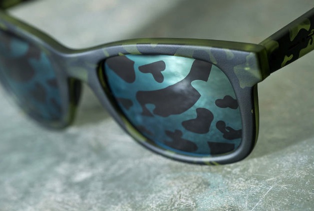 italia-independent-full-camouflage-sunglasses-03-960x640