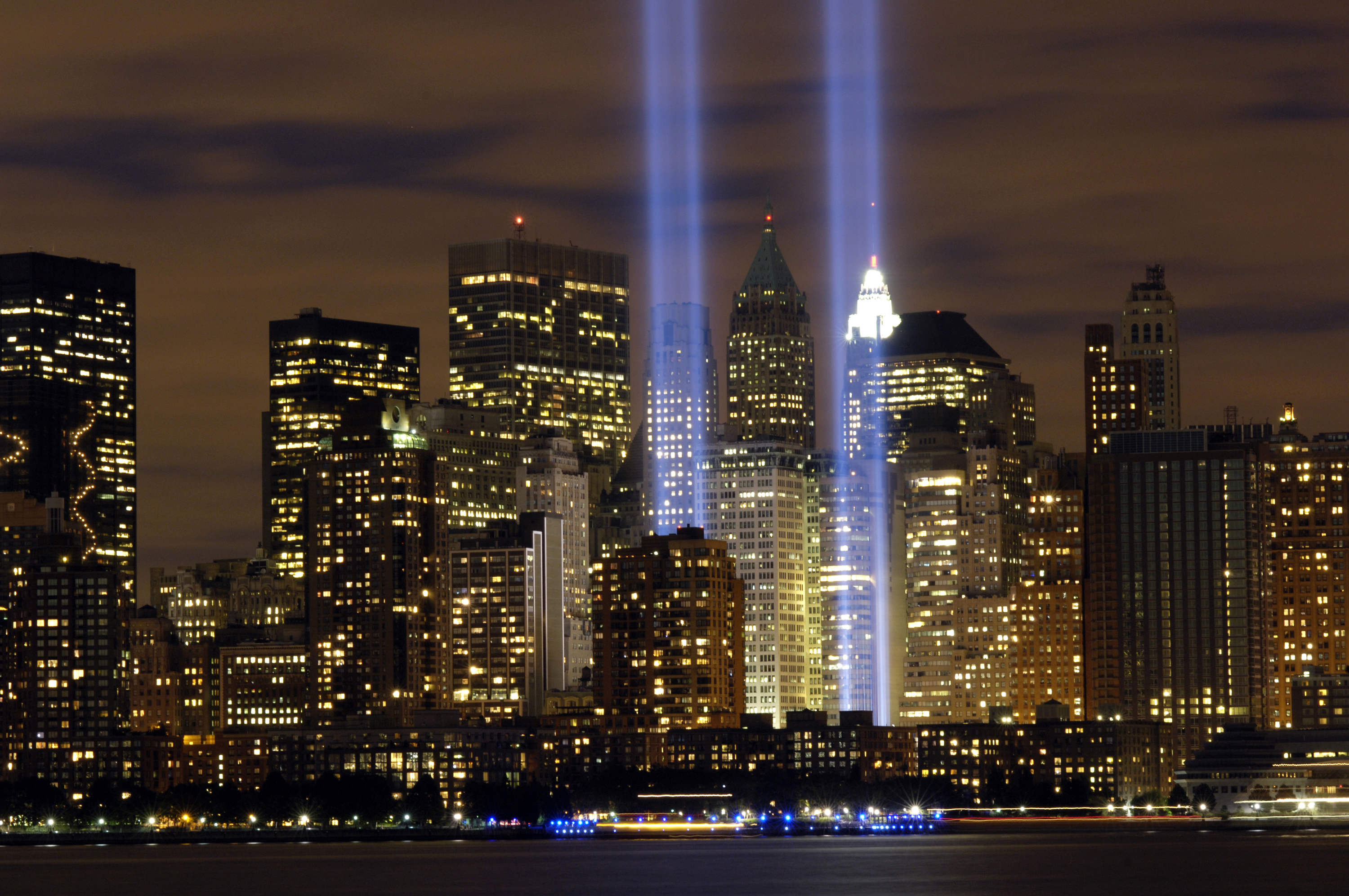 Модель 9 11. Башни-Близнецы Нью-Йорк. Башни ВТЦ В Нью-Йорке. Манхэттен башни Близнецы. Ночной New York башня Близнецы.